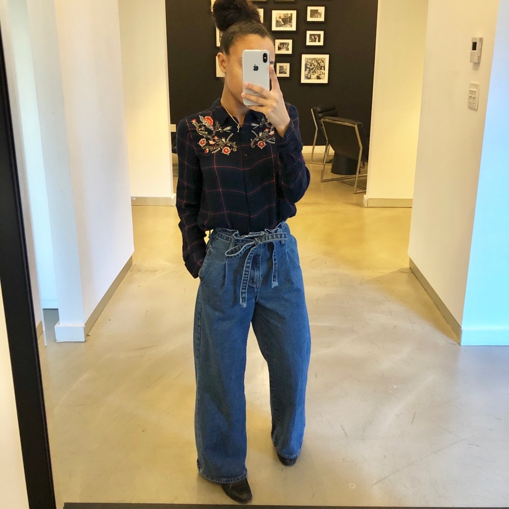 Drawstring Jeans - Picture 2 of 3